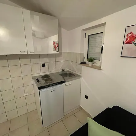 Apartment Ante